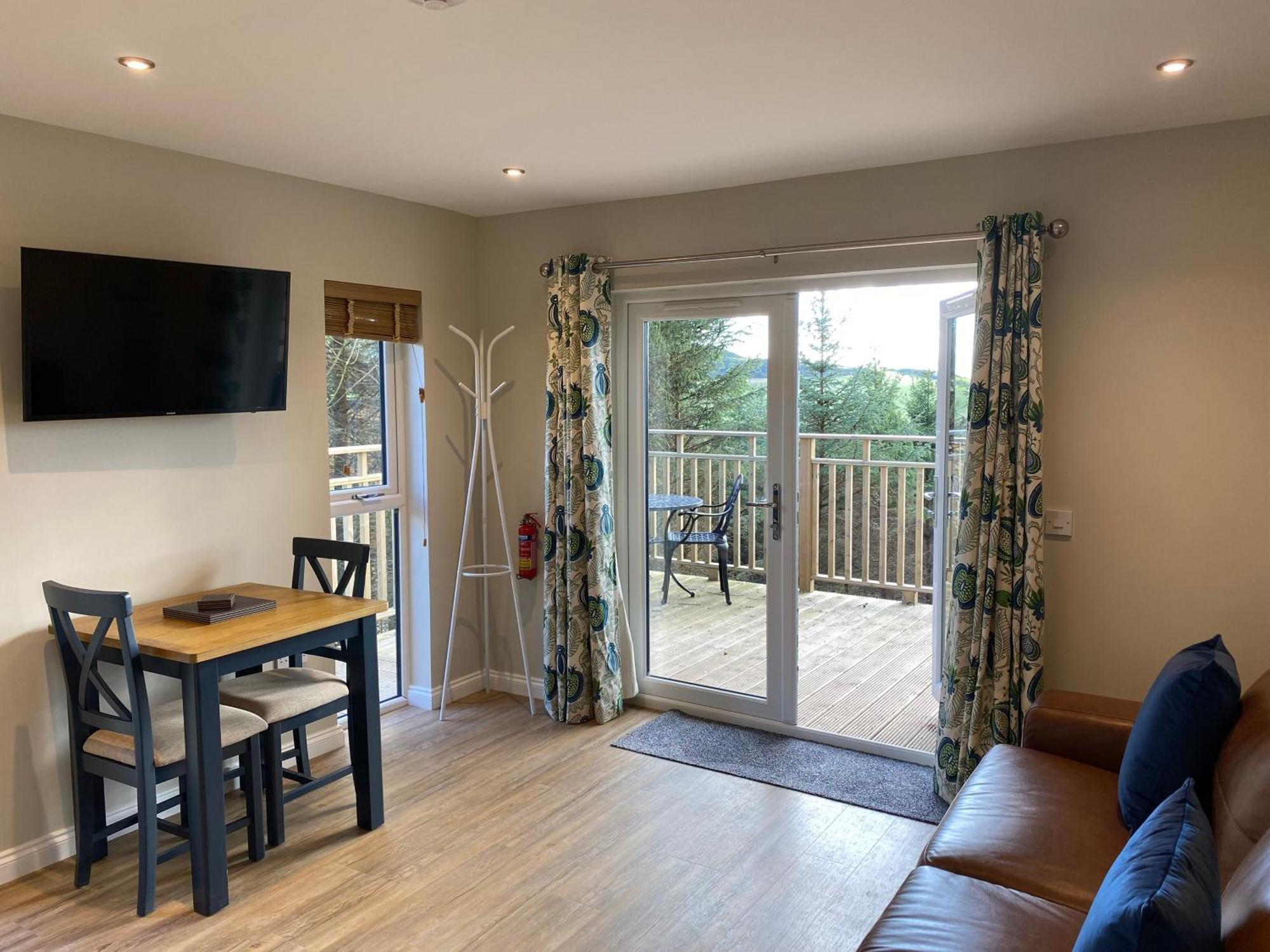 Acorn Lodge With Hot Tub Cupar Exterior photo